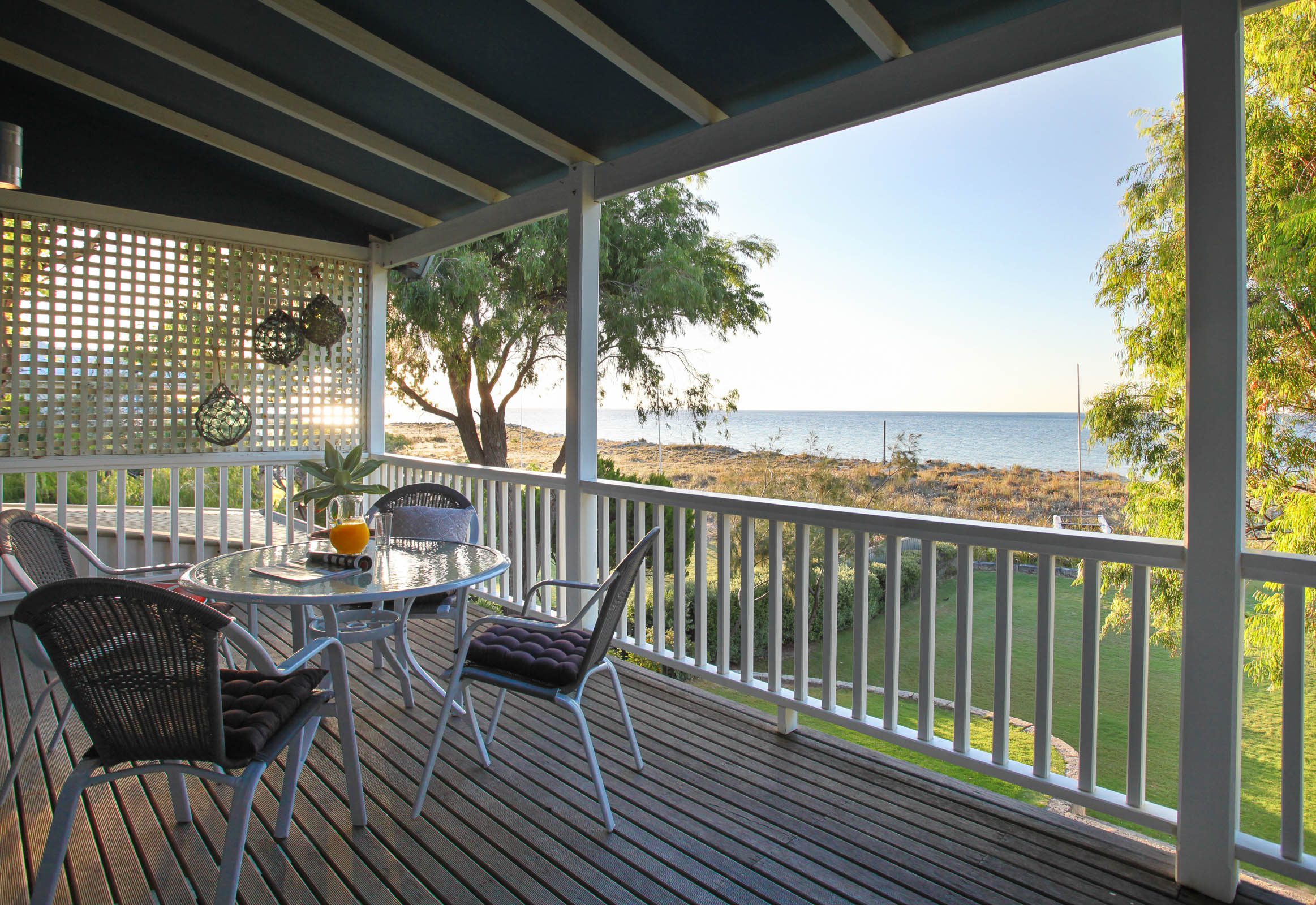 Out Of The Blue Busselton Holiday House Private Properties - 